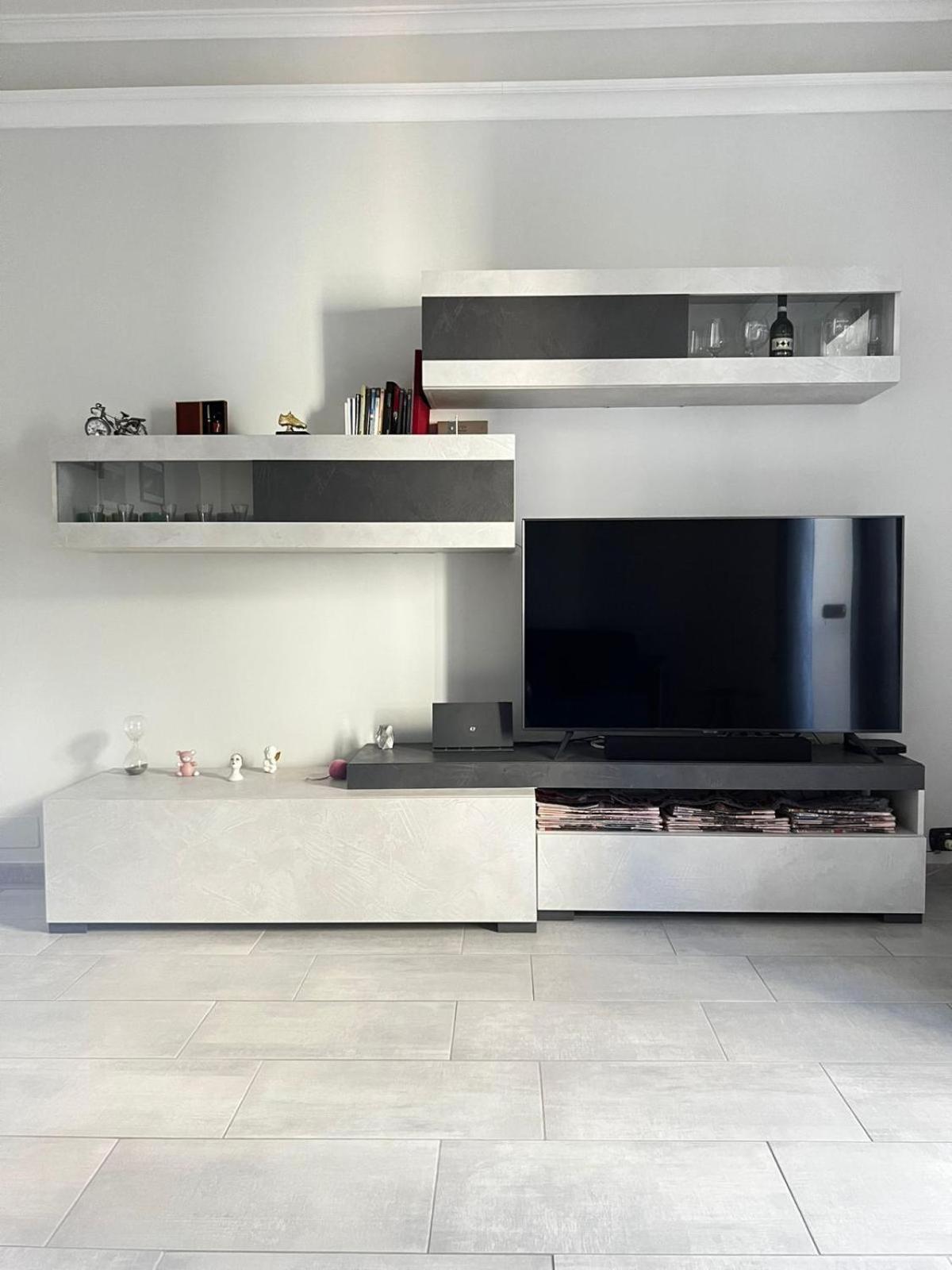 Francesco's Rhome Rom